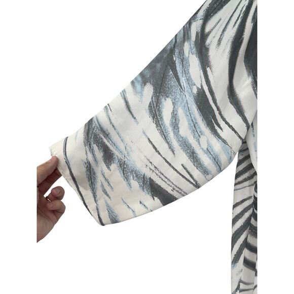 Rose and Olive‎ White Gray Blue Abstract Top Size 1X Flowy Coastal Cool - Picture 3 of 6